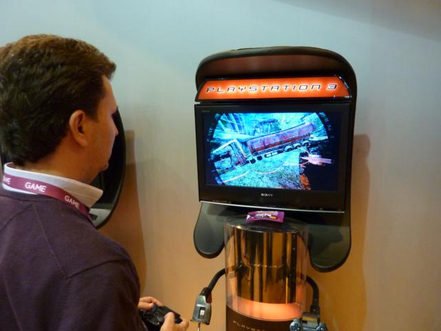 pink jugando (1)