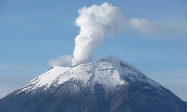 20080825-fumarola-volcan-popocatepetl-mexico