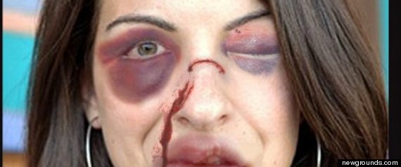 r-BEAT-UP-ANITA-SARKEESIAN-GAME-large570