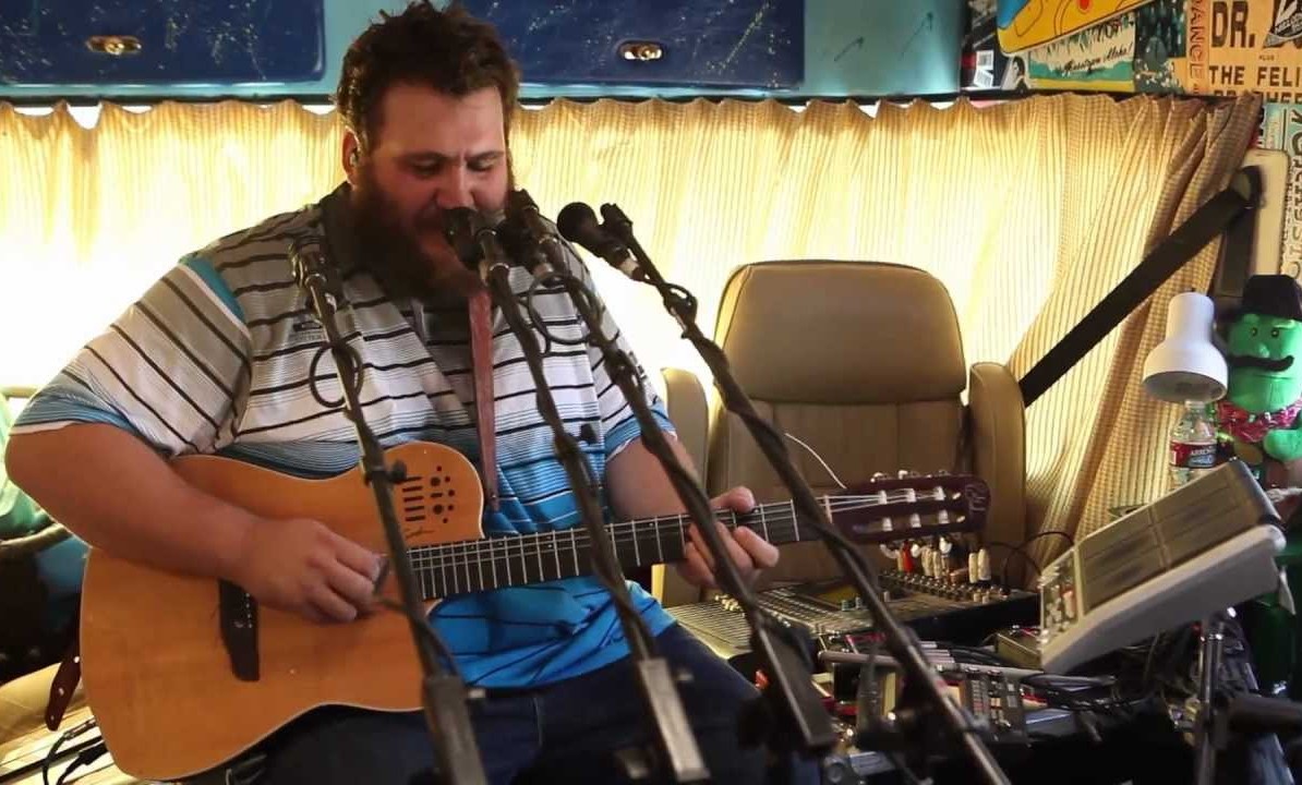 ZACH DEPUTY INTERPRETA EL TEMA DE MARIO AL ESTILO CALYPSO